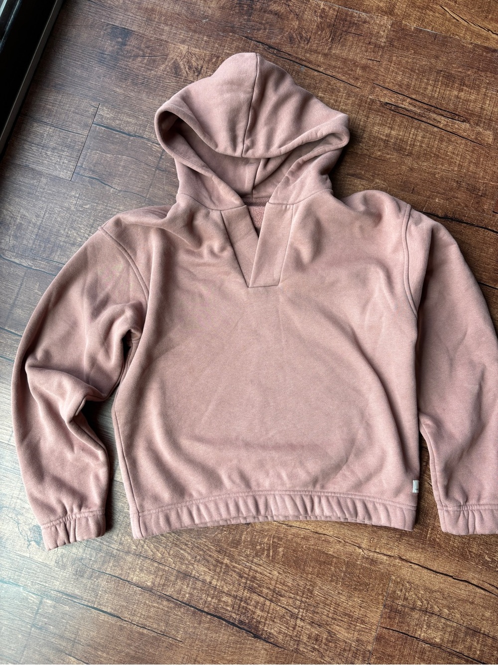 Vuori Dusty Rose Pullover Hoodie